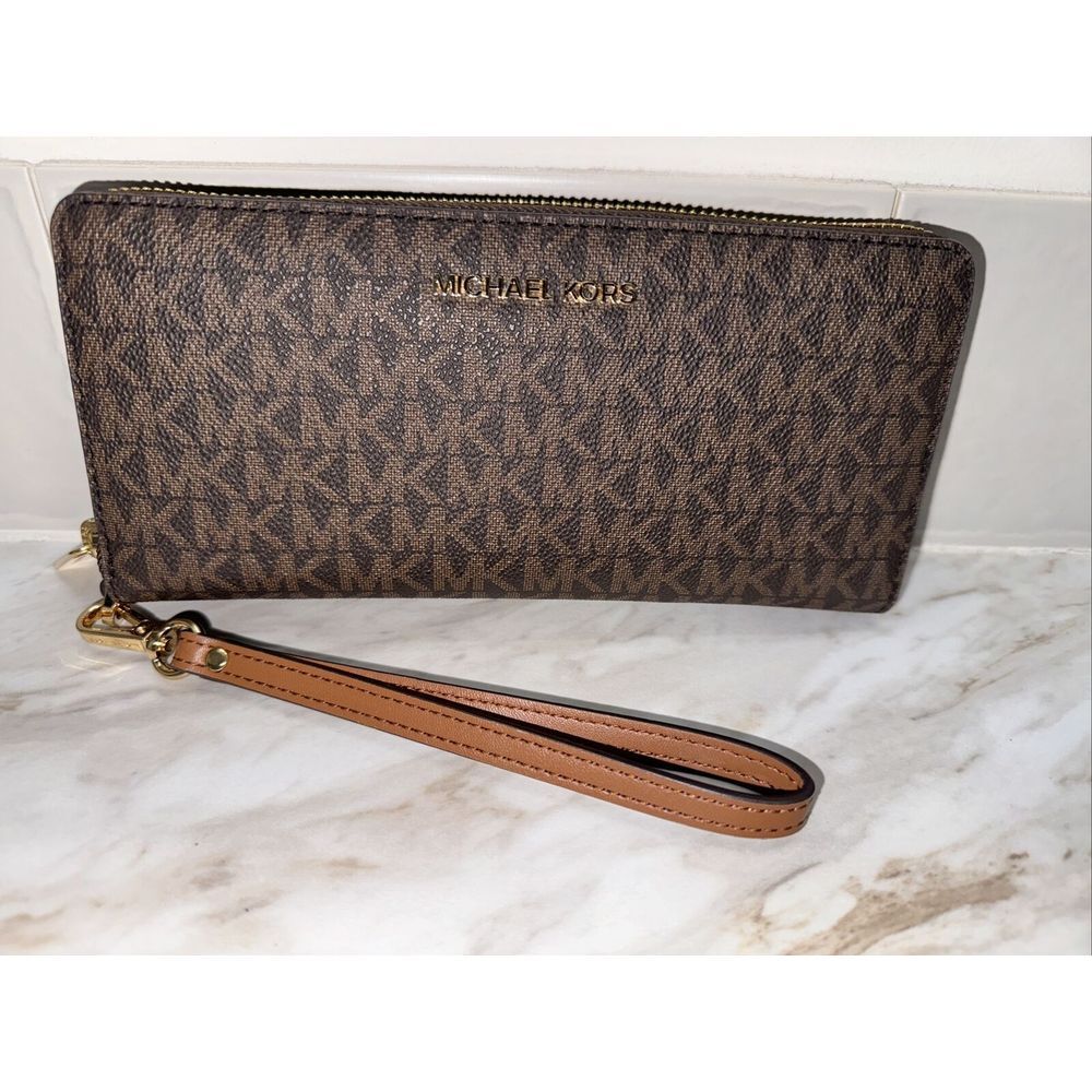 Michael Kors Jet‎ Set Zip Around Wristlet Wallet Travel Continental Signature